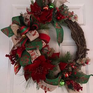 Elegant Holiday Wreath with Red and Green Accents